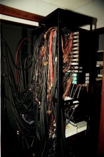 Patchbay rack wiring